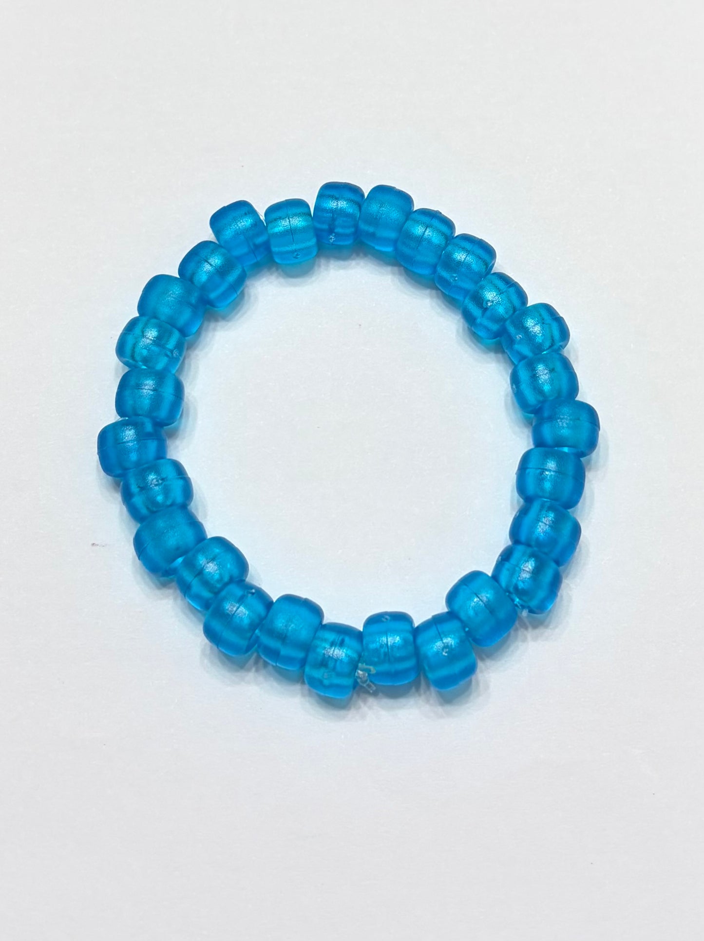 Blue pony bead bracelet that looks like jelly