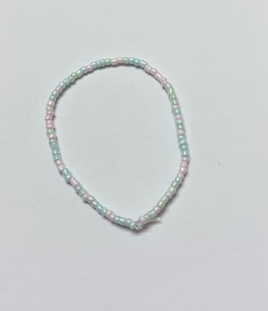 Unicorn seed beaded bracelet ￼